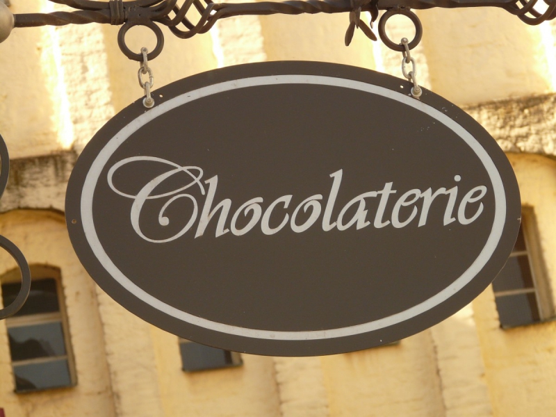 chocolaterie-VALDEROURE-min_cafe_shield_chocolaterie_samurai_gasthof_eat-1360721